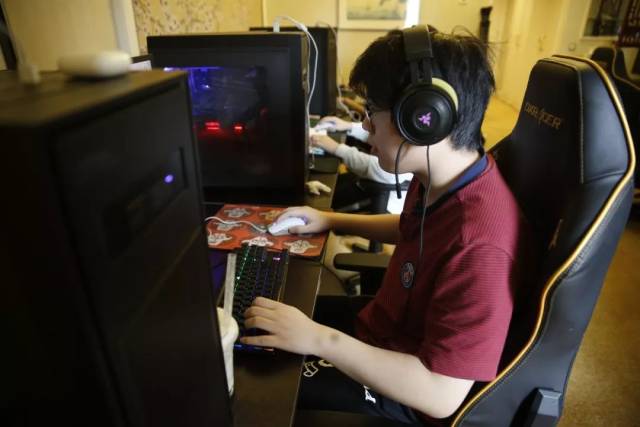 Fnatic 正式签约 Vladi