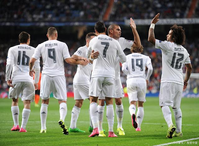 火箭需要交易补强，他们应该如何交易，让阵容更加强大？