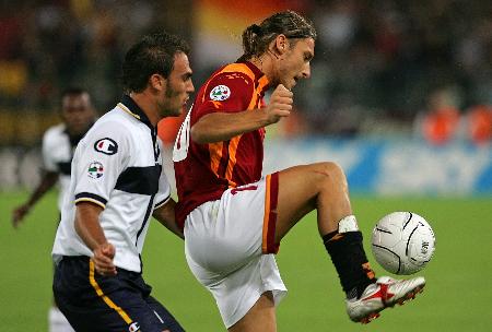 中英青训交流会嘉宾：绝杀韩国转型后卫；枪手铁闸曾获世界杯